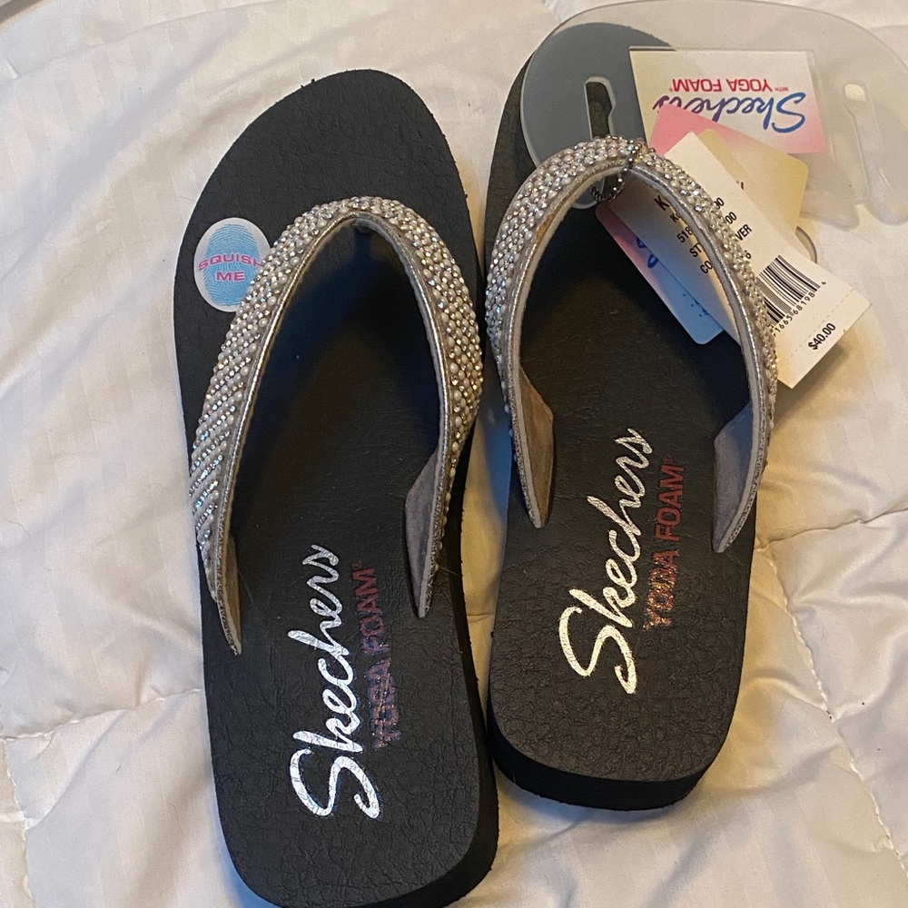 Skechers Women's Black and Silver Sandals